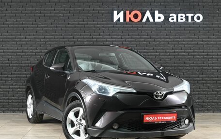Toyota C-HR I рестайлинг, 2019 год, 1 940 000 рублей, 3 фотография