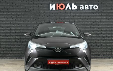 Toyota C-HR I рестайлинг, 2019 год, 1 940 000 рублей, 2 фотография