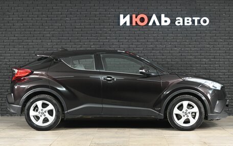Toyota C-HR I рестайлинг, 2019 год, 1 940 000 рублей, 8 фотография