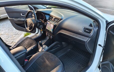 KIA Rio III рестайлинг, 2015 год, 949 000 рублей, 17 фотография