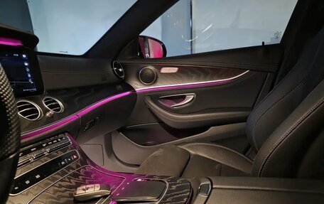 Mercedes-Benz E-Класс, 2020 год, 4 600 000 рублей, 4 фотография