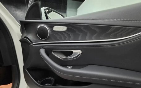 Mercedes-Benz E-Класс, 2020 год, 4 600 000 рублей, 9 фотография