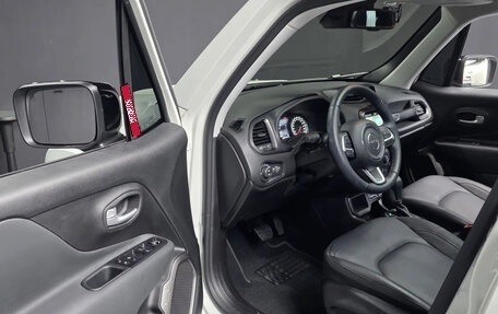 Jeep Renegade I рестайлинг, 2023 год, 1 700 000 рублей, 6 фотография