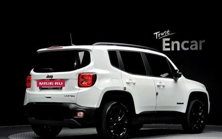 Jeep Renegade I рестайлинг, 2023 год, 1 700 000 рублей, 2 фотография