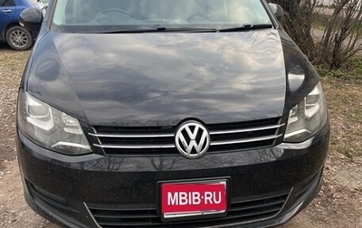 Volkswagen Sharan II, 2011 год, 1 099 000 рублей, 1 фотография