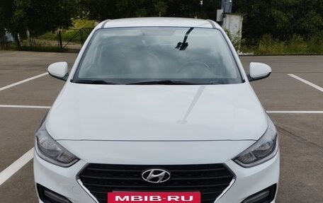Hyundai Solaris II рестайлинг, 2017 год, 999 000 рублей, 3 фотография