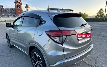 Honda Vezel, 2014 год, 1 300 000 рублей, 3 фотография