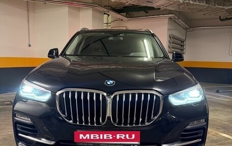BMW X5, 2019 год, 5 550 000 рублей, 2 фотография