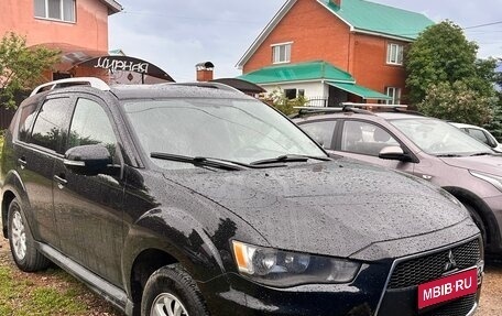 Mitsubishi Outlander III рестайлинг 3, 2010 год, 1 050 000 рублей, 1 фотография