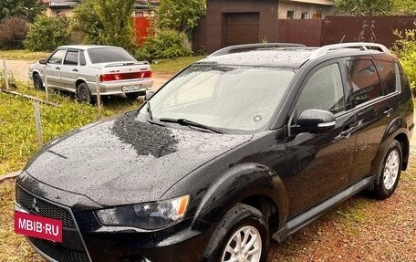 Mitsubishi Outlander III рестайлинг 3, 2010 год, 1 050 000 рублей, 3 фотография