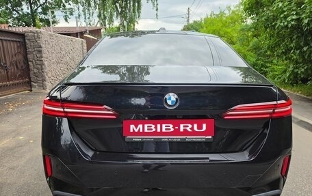 BMW 5 серия, 2023 год, 5 990 000 рублей, 7 фотография
