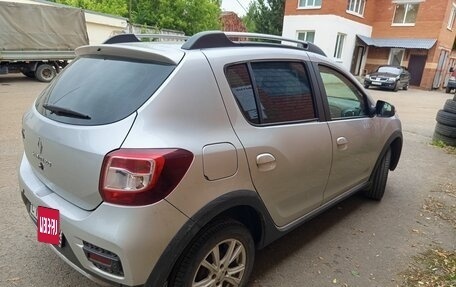 Renault Sandero II рестайлинг, 2015 год, 880 000 рублей, 3 фотография