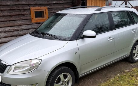 Skoda Fabia II, 2011 год, 630 000 рублей, 3 фотография