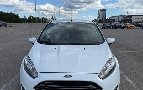 Ford Fiesta, 2015 год, 1 000 000 рублей, 2 фотография