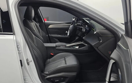 Peugeot 408, 2025 год, 11 фотография