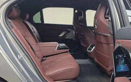 BMW 7 серия, 2025 год, 12 900 000 рублей, 16 фотография