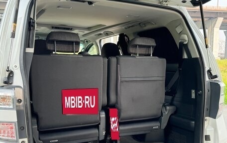 Toyota Vellfire I, 2011 год, 2 375 000 рублей, 5 фотография