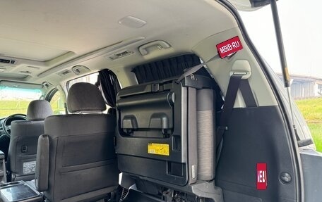 Toyota Vellfire I, 2011 год, 2 375 000 рублей, 13 фотография