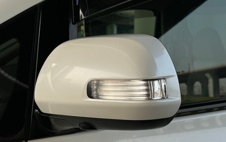 Toyota Vellfire I, 2011 год, 2 375 000 рублей, 25 фотография