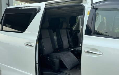 Toyota Vellfire I, 2011 год, 2 375 000 рублей, 26 фотография