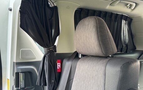 Toyota Vellfire I, 2011 год, 2 375 000 рублей, 39 фотография