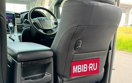 Toyota Vellfire I, 2011 год, 2 375 000 рублей, 38 фотография
