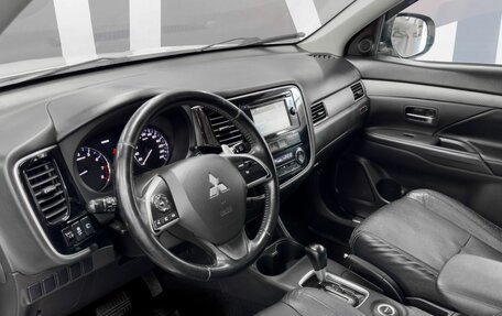 Mitsubishi Outlander III рестайлинг 3, 2014 год, 1 389 900 рублей, 7 фотография