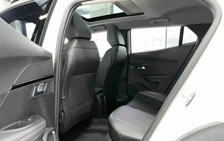 Peugeot 2008 II, 2023 год, 1 260 000 рублей, 11 фотография
