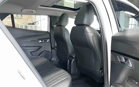 Peugeot 2008 II, 2023 год, 1 260 000 рублей, 10 фотография