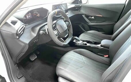 Peugeot 2008 II, 2023 год, 1 260 000 рублей, 12 фотография