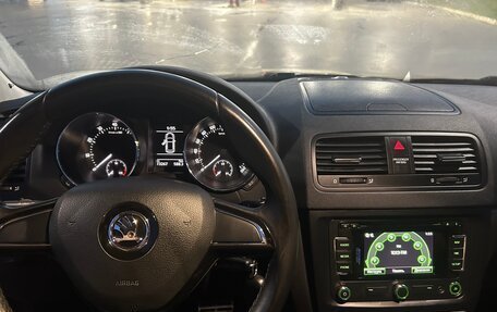 Skoda Yeti I рестайлинг, 2014 год, 1 250 000 рублей, 23 фотография