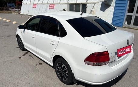Volkswagen Polo VI (EU Market), 2013 год, 980 000 рублей, 1 фотография