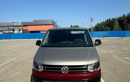 Volkswagen Multivan T5, 2010 год, 2 100 000 рублей, 1 фотография
