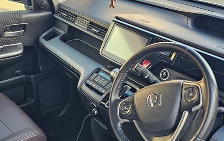 Honda Stepwgn IV, 2015 год, 1 820 000 рублей, 15 фотография