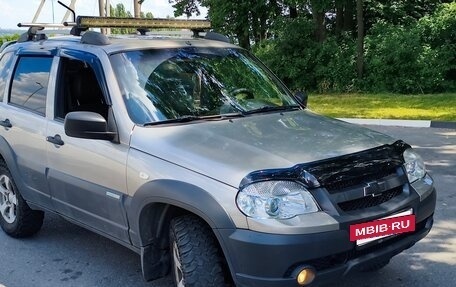 Chevrolet Niva I рестайлинг, 2012 год, 410 000 рублей, 4 фотография