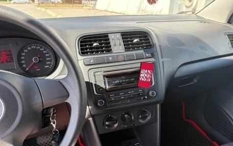 Volkswagen Polo VI (EU Market), 2013 год, 980 000 рублей, 15 фотография