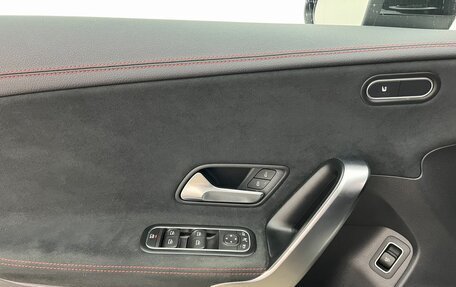 Mercedes-Benz CLA, 2021 год, 3 000 000 рублей, 18 фотография