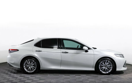 Toyota Camry, 2020 год, 3 180 000 рублей, 4 фотография
