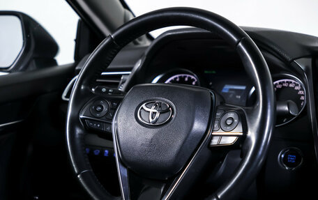 Toyota Camry, 2020 год, 3 180 000 рублей, 17 фотография