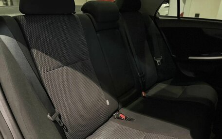 Toyota Corolla, 2011 год, 850 000 рублей, 18 фотография
