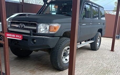 Toyota Land Cruiser 70, 2008 год, 3 300 000 рублей, 4 фотография