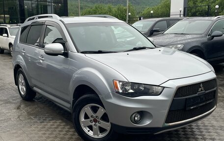 Mitsubishi Outlander III рестайлинг 3, 2010 год, 799 000 рублей, 3 фотография
