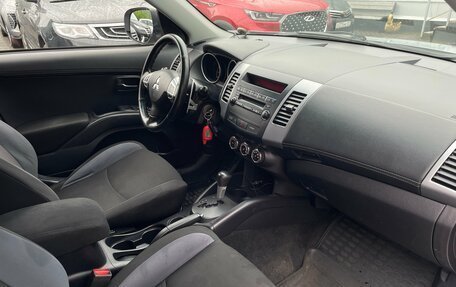 Mitsubishi Outlander III рестайлинг 3, 2010 год, 799 000 рублей, 11 фотография
