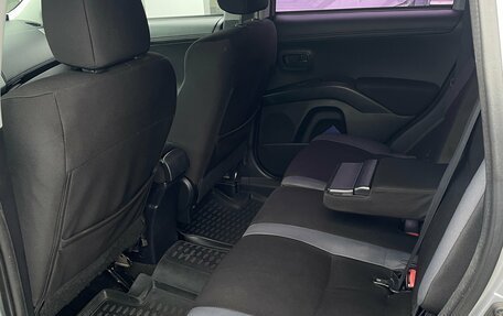 Mitsubishi Outlander III рестайлинг 3, 2010 год, 799 000 рублей, 14 фотография