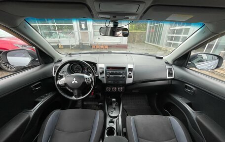 Mitsubishi Outlander III рестайлинг 3, 2010 год, 799 000 рублей, 15 фотография