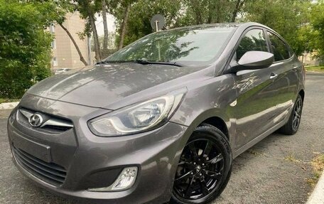 Hyundai Solaris II рестайлинг, 2013 год, 790 000 рублей, 4 фотография