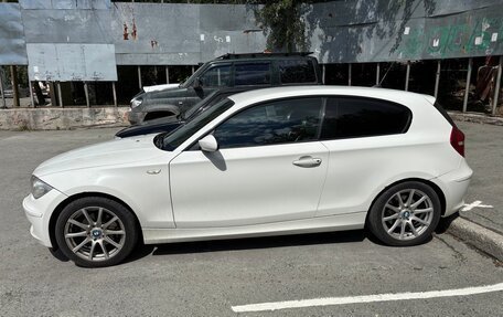 BMW 1 серия, 2007 год, 630 000 рублей, 2 фотография
