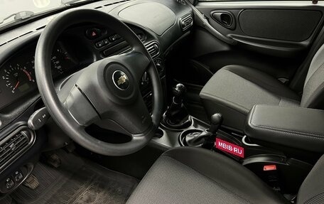 Chevrolet Niva I рестайлинг, 2016 год, 555 000 рублей, 9 фотография