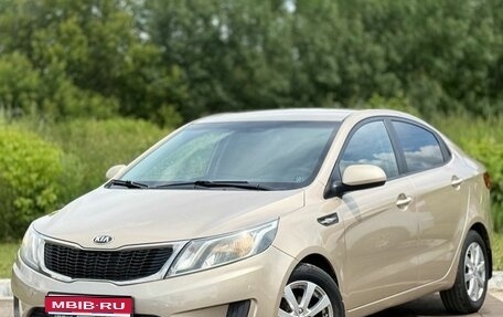 KIA Rio III рестайлинг, 2013 год, 830 000 рублей, 1 фотография