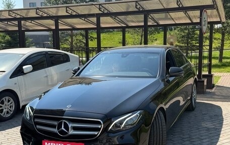 Mercedes-Benz E-Класс, 2019 год, 3 600 000 рублей, 3 фотография